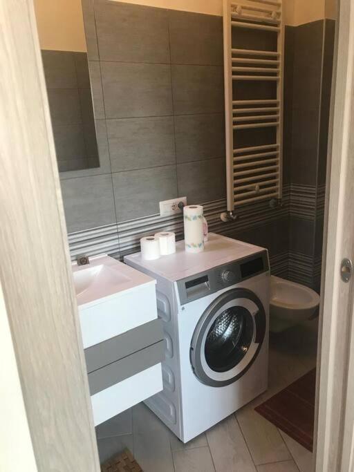 Premium Apartment With Parking Ciampino Exterior photo