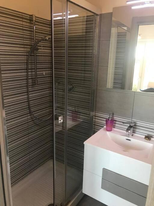 Premium Apartment With Parking Ciampino Exterior photo